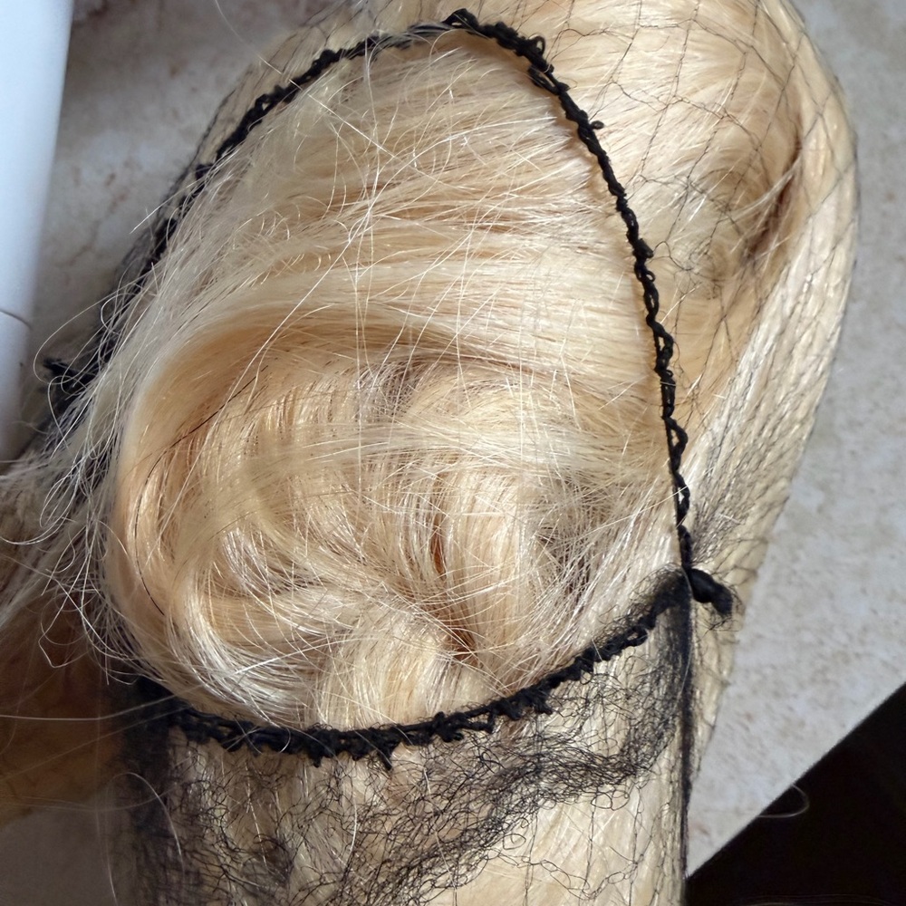 Irresistible Me Invisible Clip-In Hair Extensions - Aqua Packaging - Picture 5 of 7